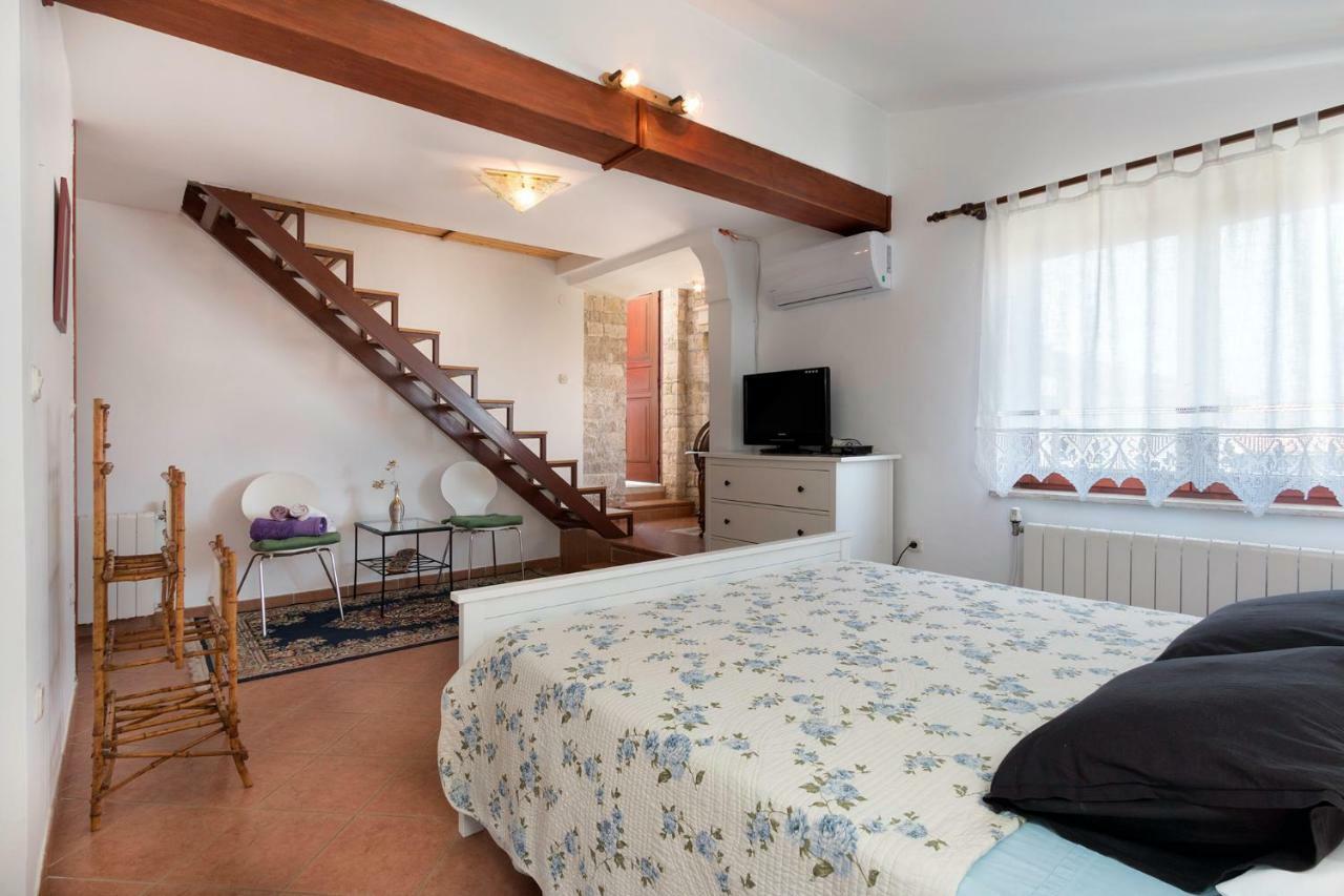 Apartments Ariana Póla Kültér fotó